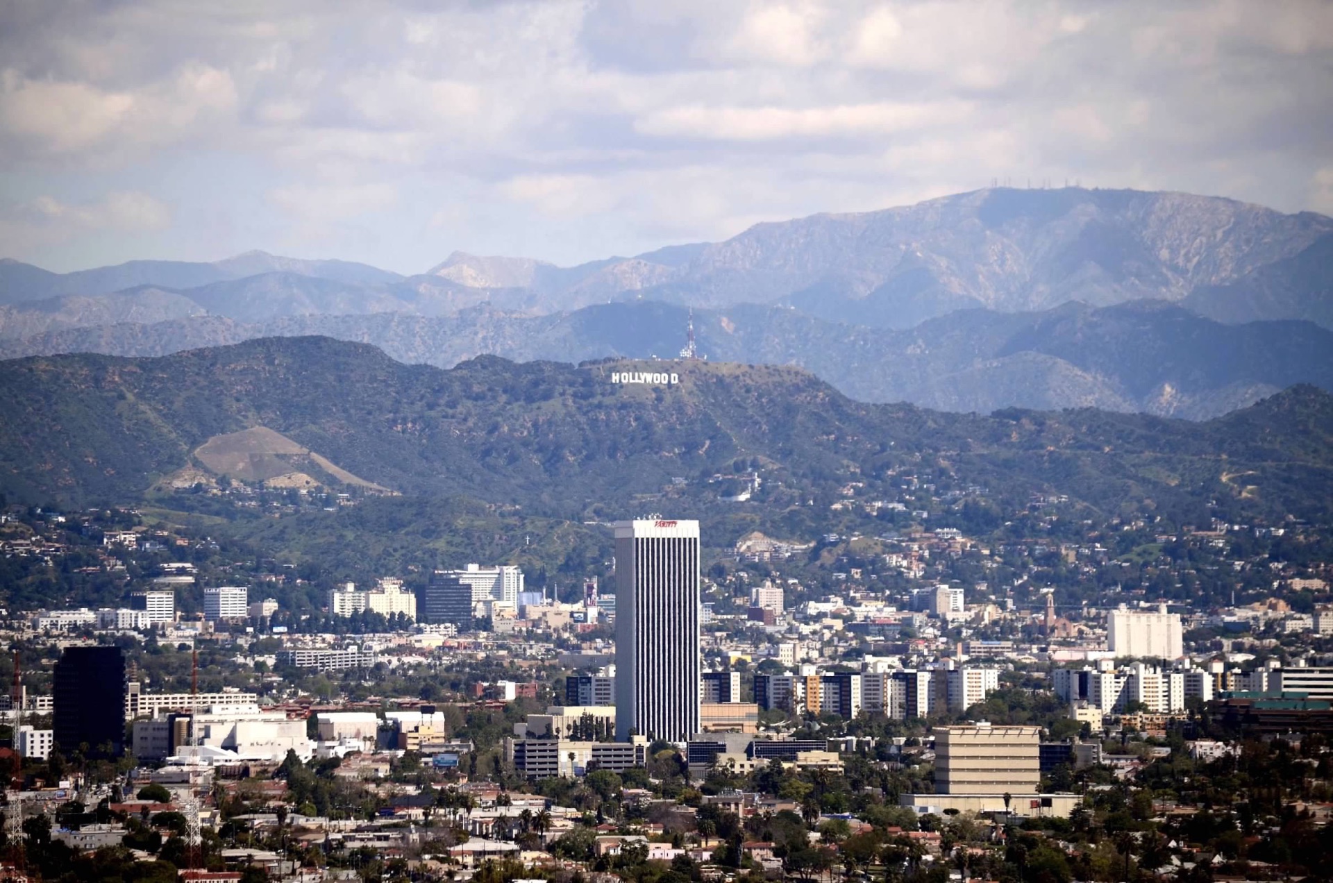 Hollywood sign and Los Angeles cityscape - multifamily investment opportunities